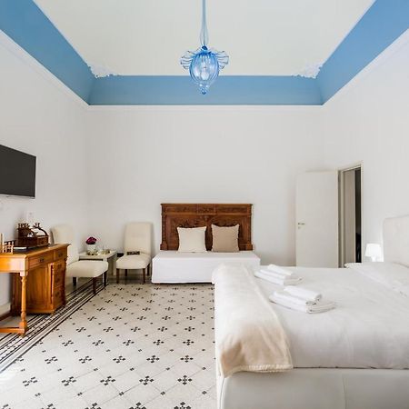 Palazzo Montalbano Bed & Breakfast ชิคลี ภายนอก รูปภาพ