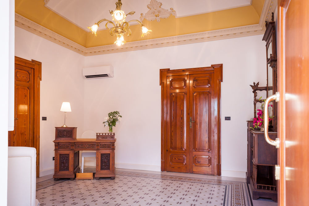 Palazzo Montalbano Bed & Breakfast ชิคลี ภายนอก รูปภาพ