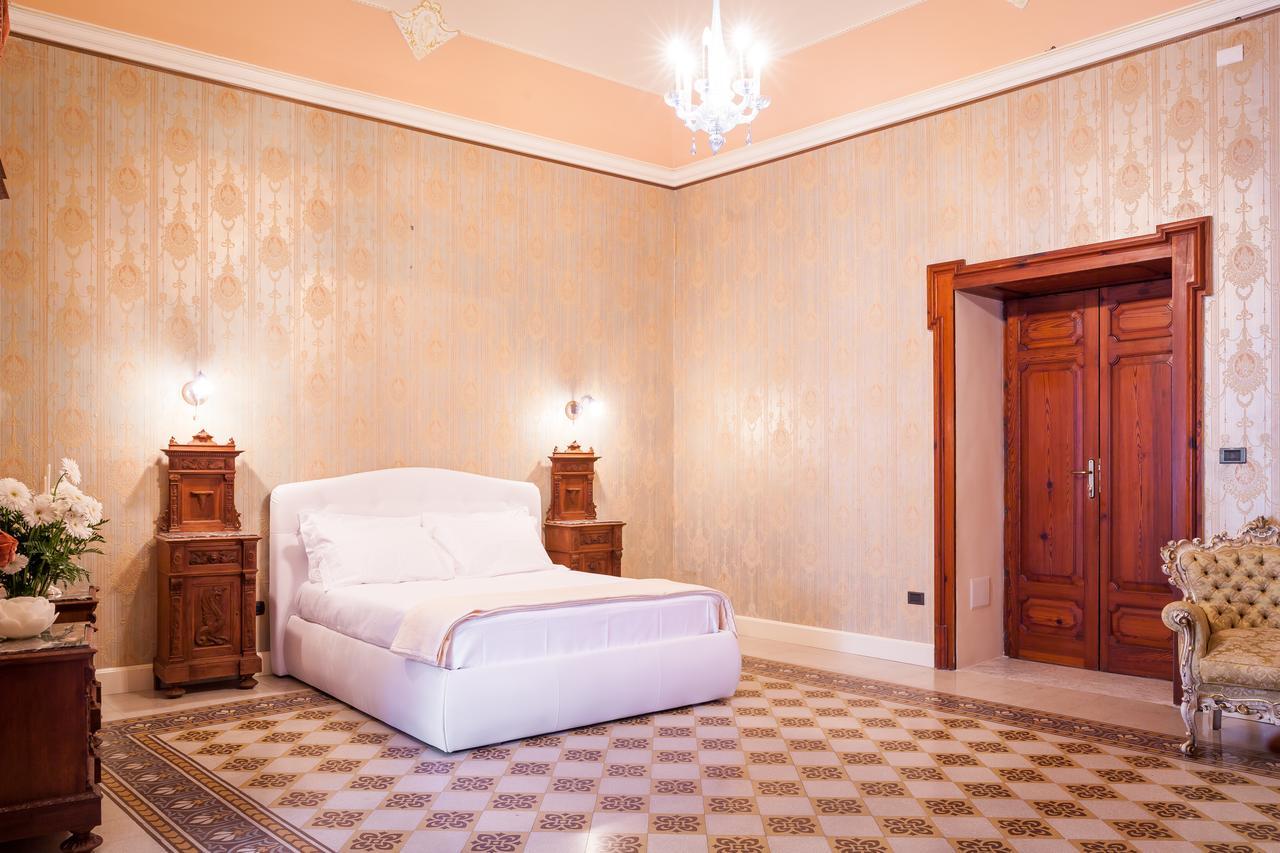 Palazzo Montalbano Bed & Breakfast ชิคลี ภายนอก รูปภาพ