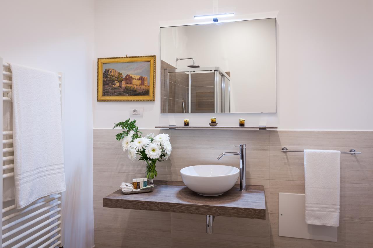 Palazzo Montalbano Bed & Breakfast ชิคลี ภายนอก รูปภาพ