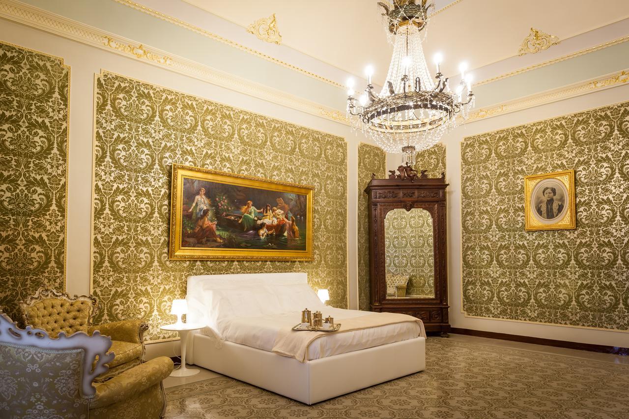 Palazzo Montalbano Bed & Breakfast ชิคลี ภายนอก รูปภาพ