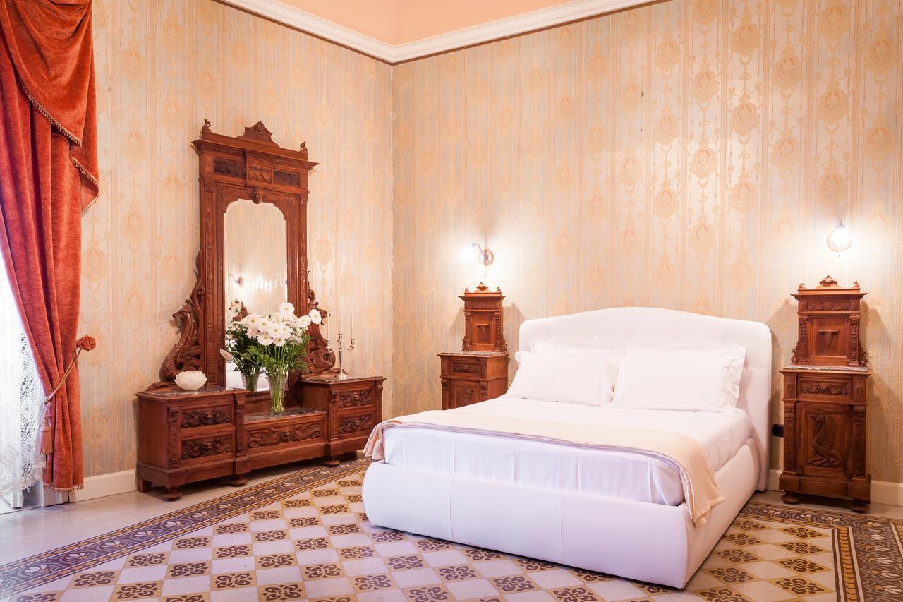 Palazzo Montalbano Bed & Breakfast ชิคลี ภายนอก รูปภาพ